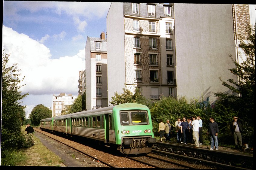Train spécial Petite Ceinture gare rue Claude Decaen